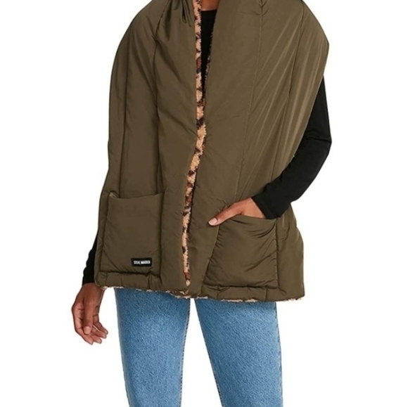 Steve Madden NWT Fleece Lined Pocket Scarf Wrap Snap Close Animal Print OS New - Picture 4 of 11
